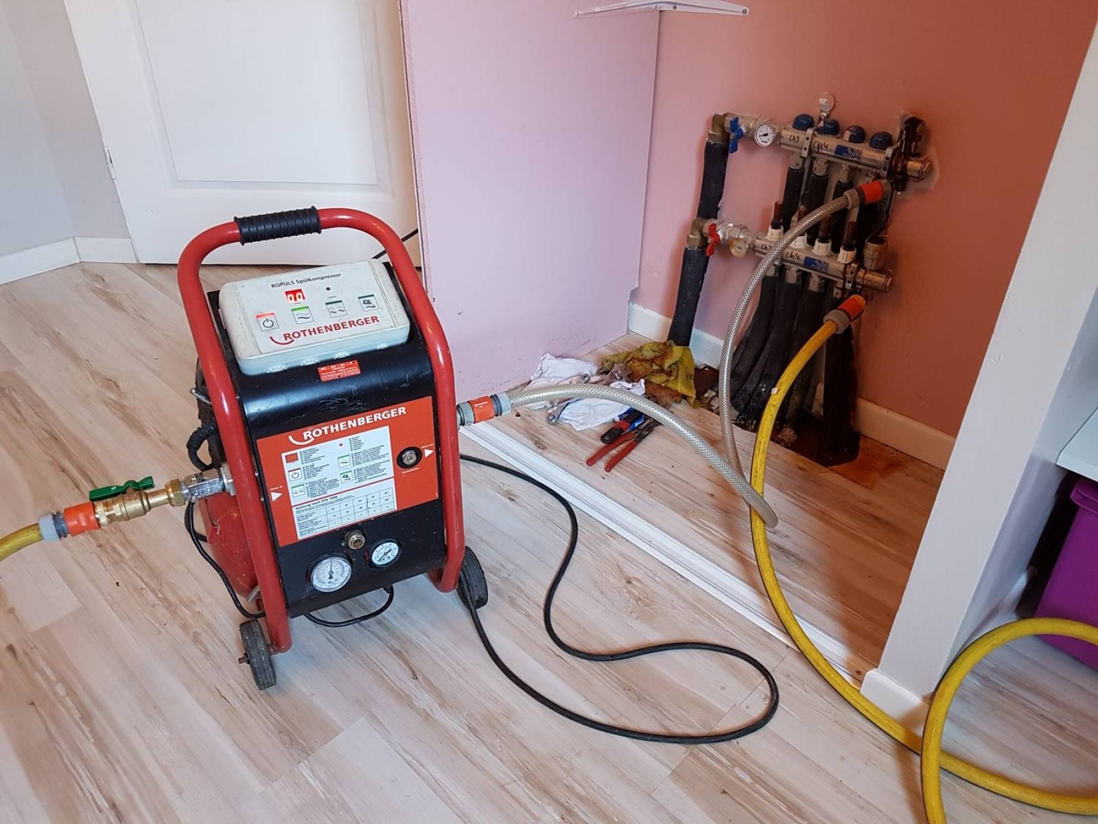 Velibaba Vaillant Hermetik Şofben Kombi Bakımı